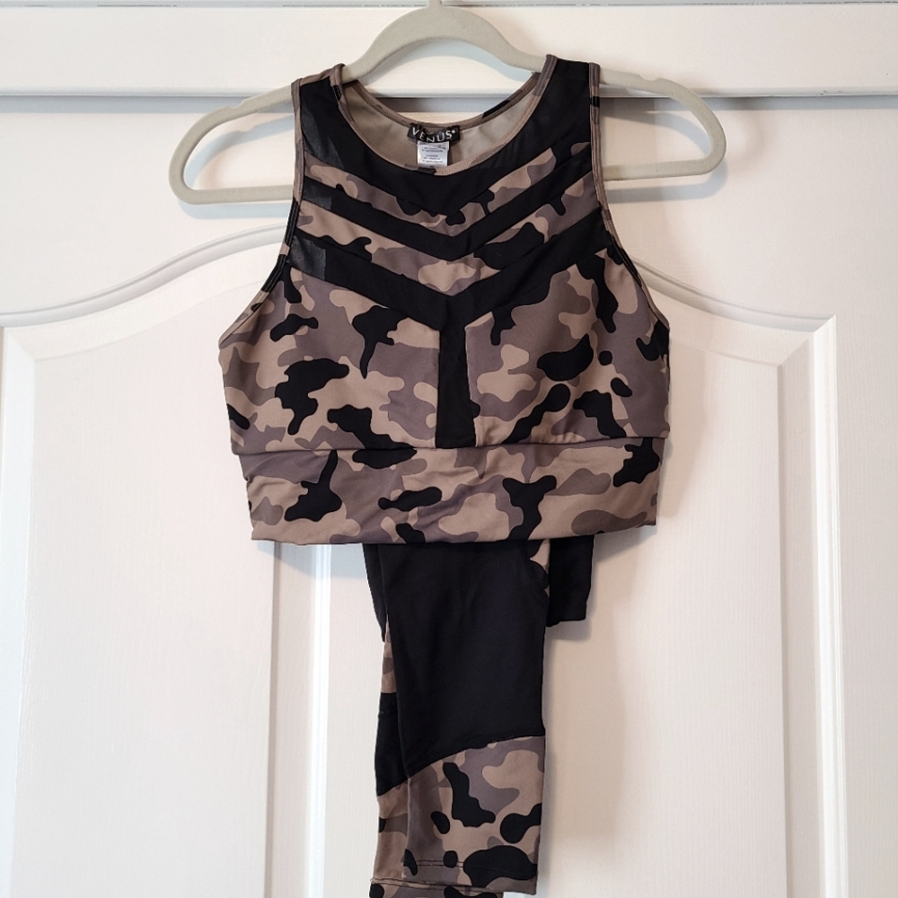 Venus Women's Camo Workout Set sz. M